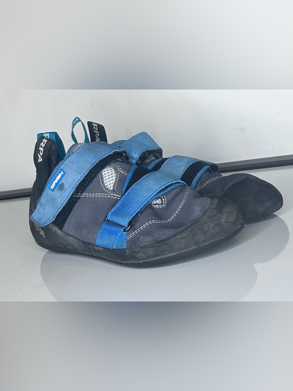 Scarpa Origin Climbing Shoes Mens 8.5 W 9.5 Boulder Gym EU 41.5 Blue Grey